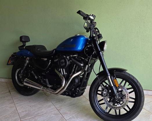 HARLEY-DAVIDSON SPORTSTER ROADSTER 